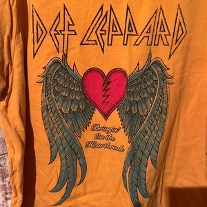 Def Leppard plus size graphic T-shirt